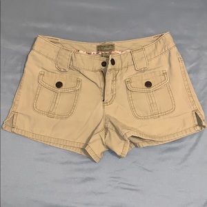 American Eagle Outfitters khaki short shorts